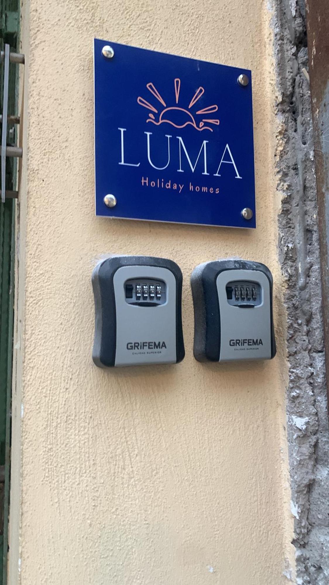 Luma Holiday Homes Mondragone Bagian luar foto