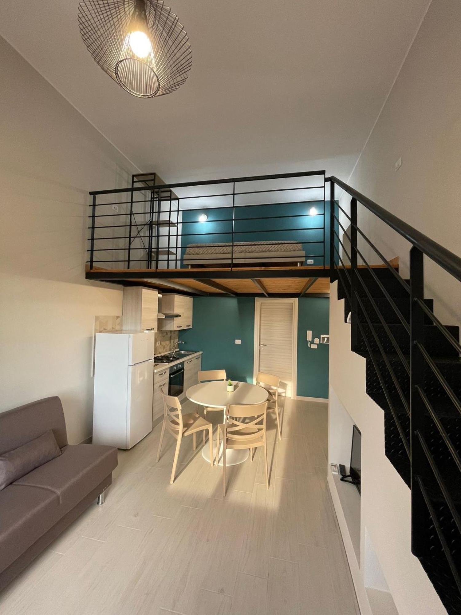 Luma Holiday Homes Mondragone Bagian luar foto