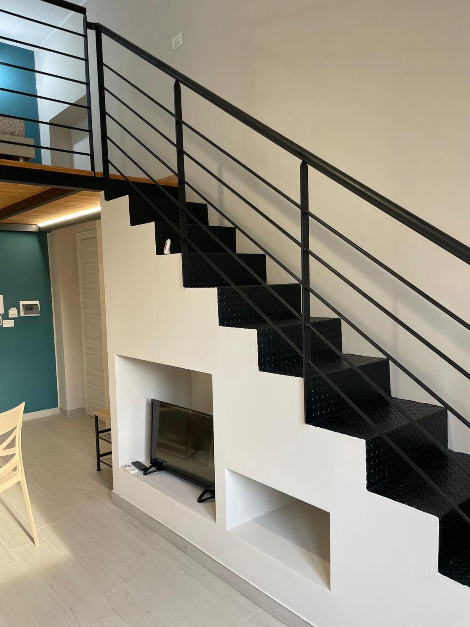 Luma Holiday Homes Mondragone Bagian luar foto